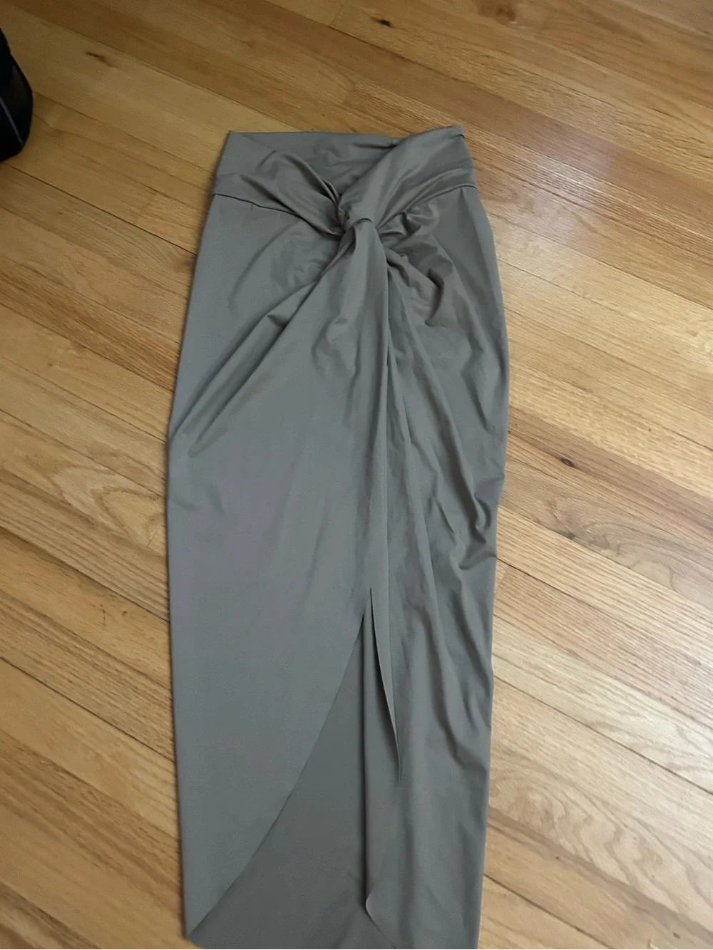 NEW SKIMS Signature Swim Sarong Skirt in Desert Size Small NWT